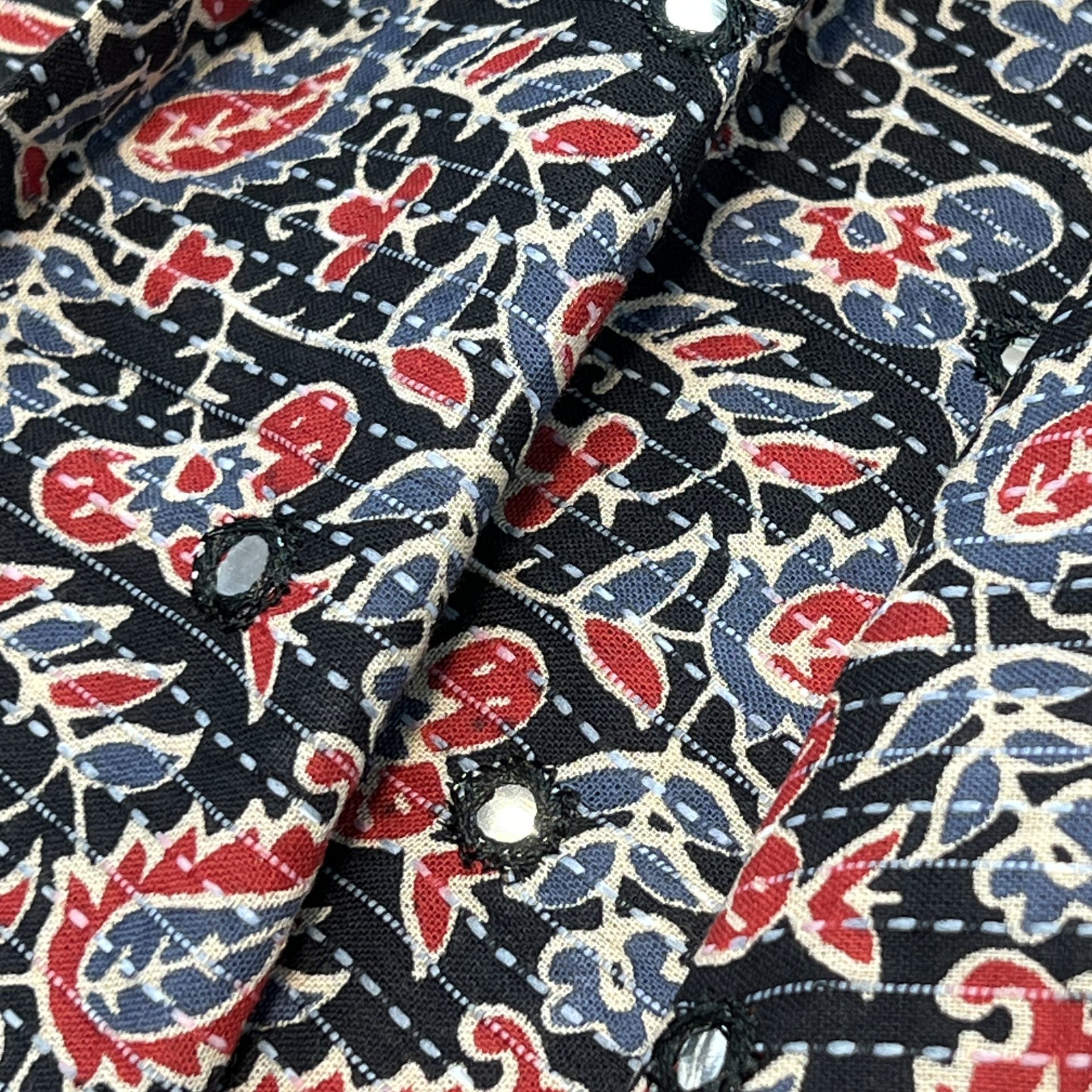 باتیک آیینه دوزی