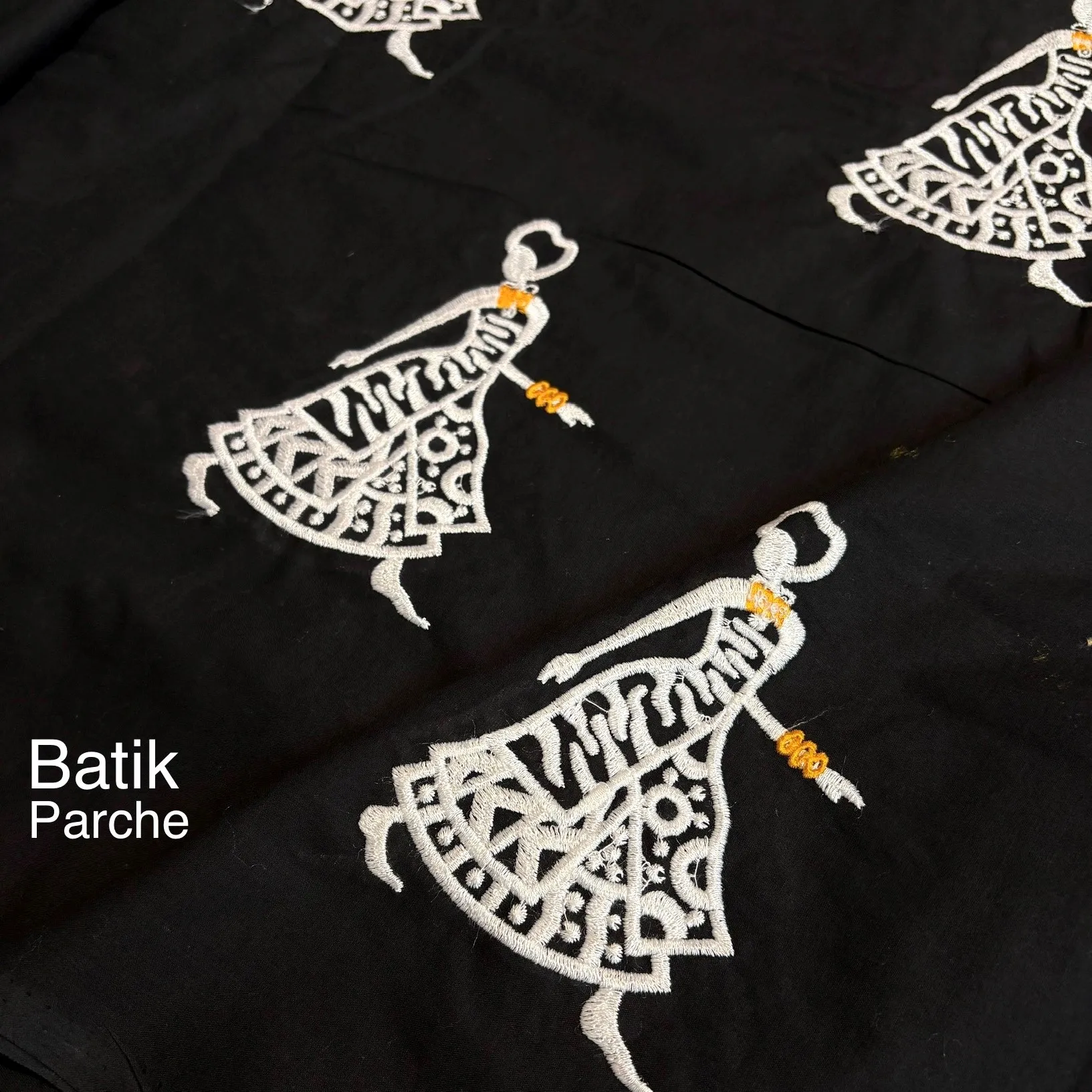 پارچه لینن سوزن دوزی باتیک پارچه بازار بزرگ پارچه ارسال به سراسر ایران.Linen fabric, embroidery, batik, fabric, big market Fabric shipped all over Iran.