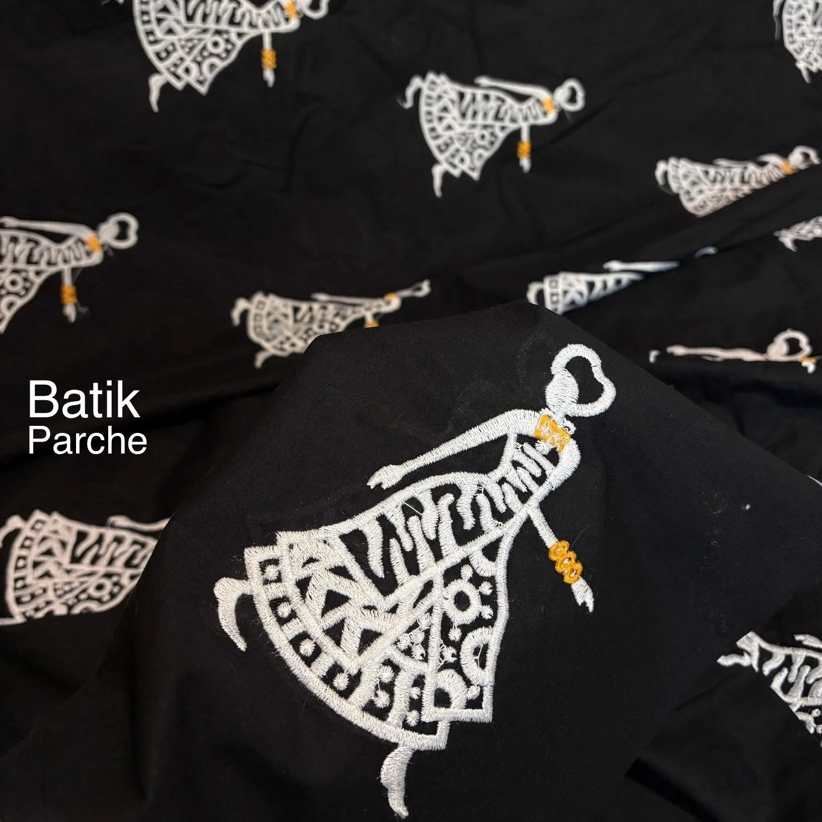 پارچه لینن سوزن دوزی باتیک پارچه بازار بزرگ پارچه ارسال به سراسر ایران.Linen fabric, embroidery, batik, fabric, big market Fabric shipped all over Iran.