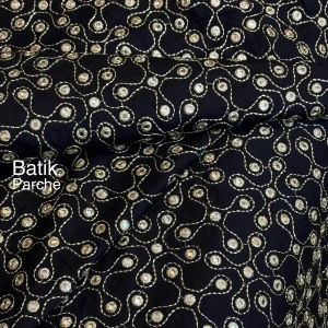 پارچه لینن سوزن دوزی باتیک پارچه بازار بزرگ پارچه ارسال به سراسر ایران.Linen fabric, embroidery, batik, fabric, big market Fabric shipped all over Iran.