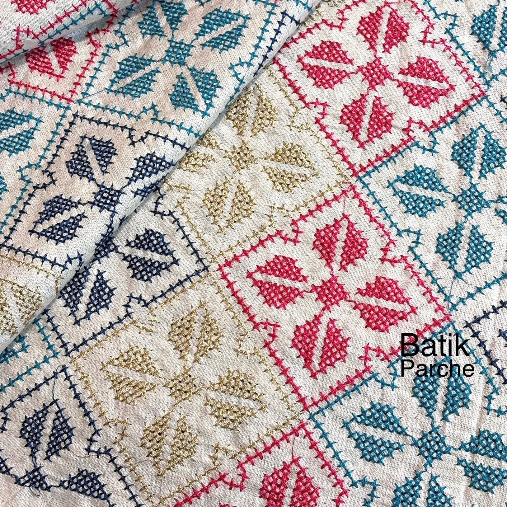 پارچه لینن سوزن دوزی باتیک پارچه بازار بزرگ ایران پارچه ارسال به سراسر ایران.Linen fabric, needlework, batik fabric, Iran's big market, fabric, shipping all over Iran.