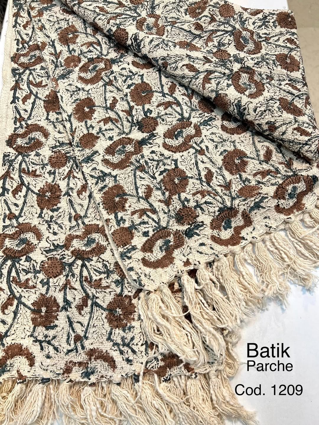 قواره هندی قواره چاپ سنگی قواره کاردست باتیک پارچه پارچه باتیک