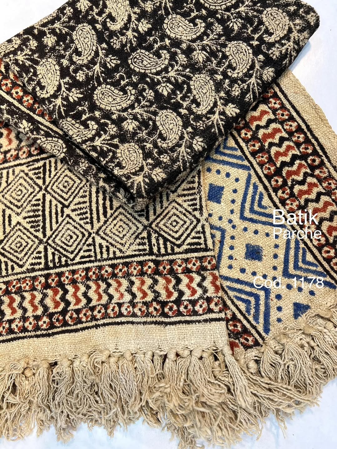 پارچه،پارچه باتیک،پارچه فروشی،باتیک پارچه،قواره چاپ سنگی