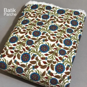 پارچه باتیک پنبه دوزی دورو باتیک پارچه بازار بزرگ پارچه ایران.Double-sided embroidered cotton batik fabric, big Iranian fabric market.