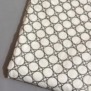 پارچه لینن نچرال سوزن دوزی و پولک دوزی باتیک پارچه بازار بزرگ ایران.Natural linen fabric, needlework and sequin embroidery, batik fabric, Iran's big bazaar.