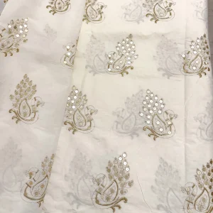 پارچه لینن نچرال سوزن دوزی و پولک دوزی باتیک پارچه بازار بزرگ ایران.Natural linen fabric, needlework and sequin embroidery, batik fabric, Iran's big bazaar.