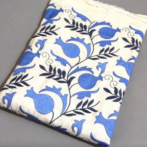 پارچه لینن نچرال سوزن دوزی و پولک دوزی باتیک پارچه بازار بزرگ ایران.Natural linen fabric, needlework and sequin embroidery, batik fabric, Iran's big bazaar.