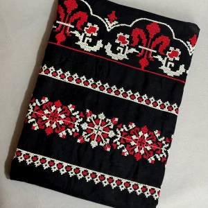 پارچه لینن شماره دوزی باتیک پارچه بازار بزرگ ایران.Linen fabric, embroidered batik fabric, Iran's big market.