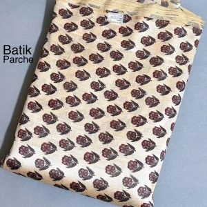 پارچه باتیک تافته چاپ باتیک پارچه باتیک بازار بزرگ ایران بازار بزرگ پارچه.Batik taffeta fabric, batik print, batik fabric, Iran's big bazaar, big bazaar of fabrics.