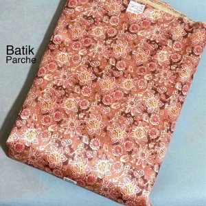 پارچه باتیک تافته چاپ باتیک پارچه باتیک بازار بزرگ ایران بازار بزرگ پارچه.Batik taffeta fabric, batik print, batik fabric, Iran's big bazaar, big bazaar of fabrics.