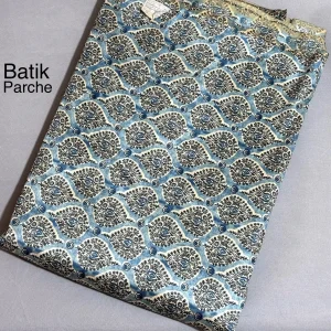 پارچه باتیک تافته چاپ باتیک پارچه باتیک بازار بزرگ ایران بازار بزرگ پارچه.Batik taffeta fabric, batik print, batik fabric, Iran's big bazaar, big bazaar of fabrics.