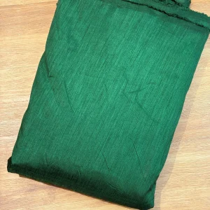 پارچه تافته باتیک پارچه باتیک بازار بزرگ ایران بازار بزرگ پارچه.Batik taffeta fabric, batik print, batik fabric, Iran's big bazaar, big bazaar of fabrics.