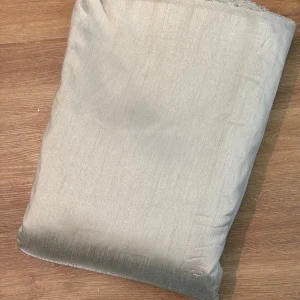 پارچه تافته باتیک پارچه باتیک بازار بزرگ ایران بازار بزرگ پارچه.Batik taffeta fabric, batik print, batik fabric, Iran's big bazaar, big bazaar of fabrics.