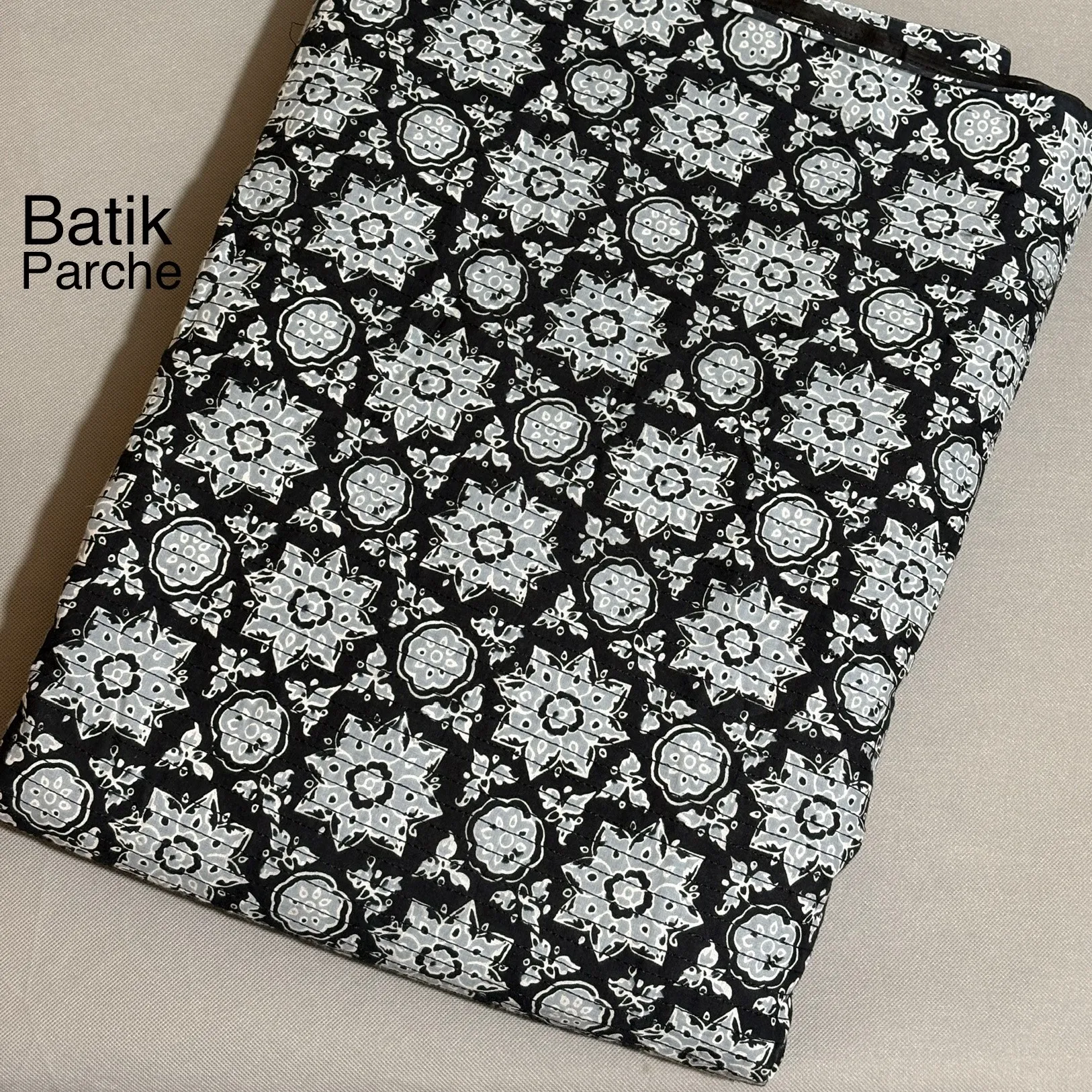 باتیک آناندا دولایه پارچه باتیک بازار بزرگ ایران بازار پارچه.Ananda Batik, two-layer batik fabric, Iran's big bazaar, fabric market.
