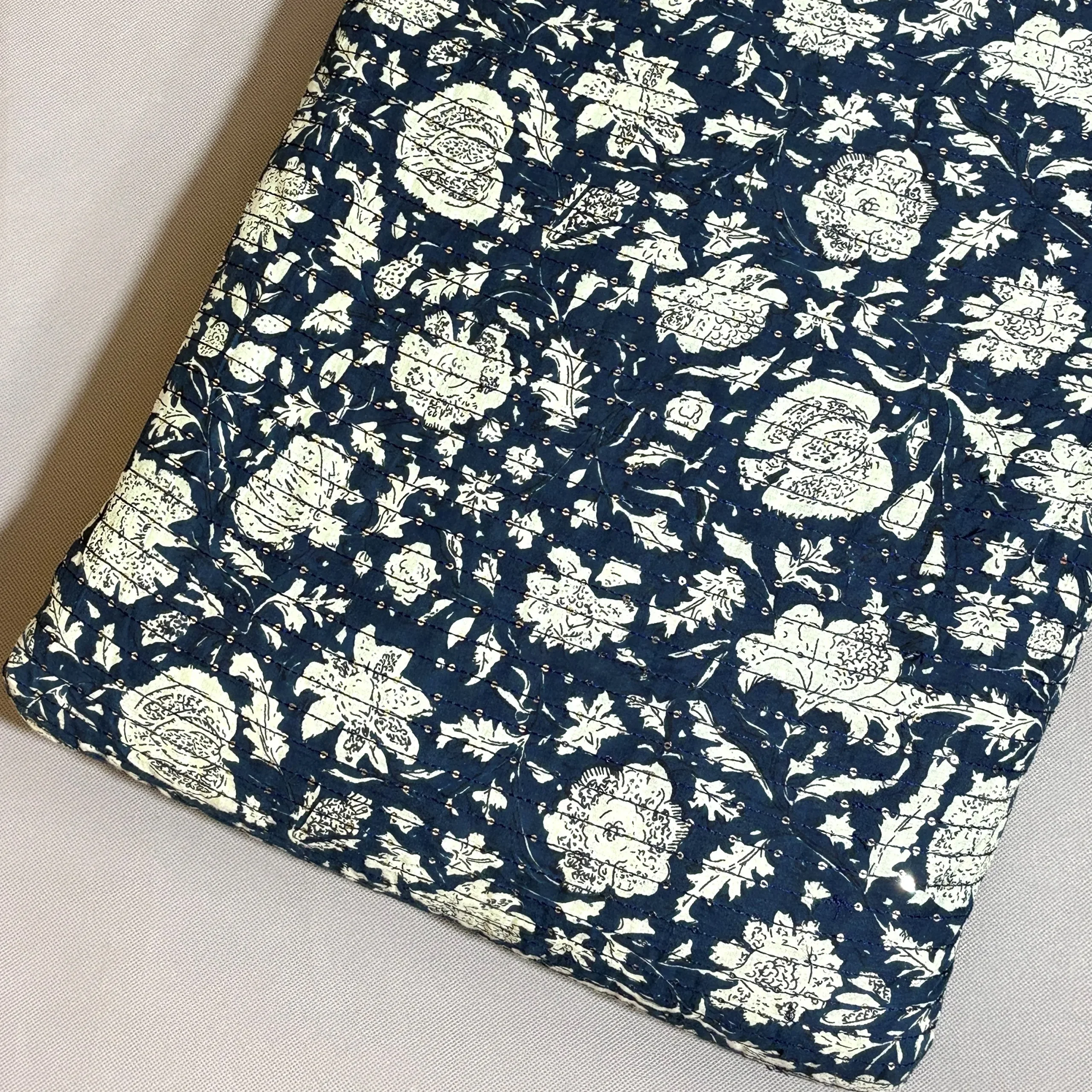 پارچه باتیک آناهید ایران بازار بزرگ پارچه BATIK ANAHID